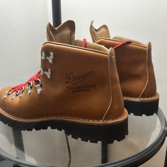 Danner Women’s Mountain Light Cascade 6 - Picture 6 of 9